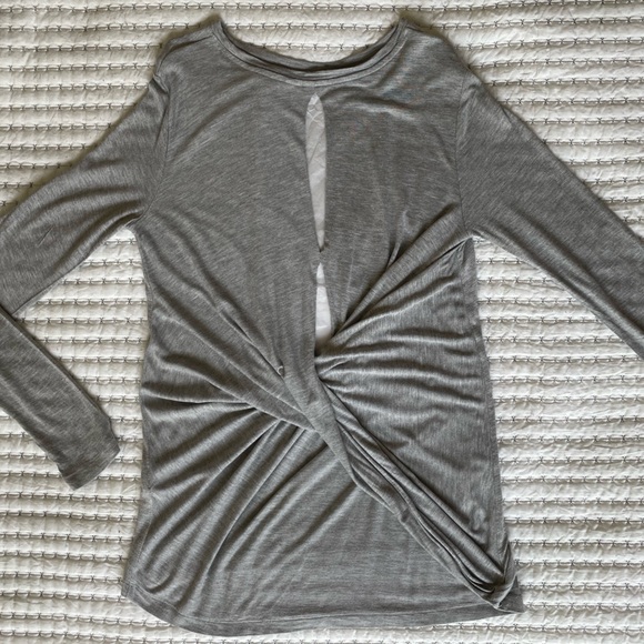 *NWOT* Banana Republic Long Sleeve Open Twist Back Top, Gray Marl - Picture 9 of 10